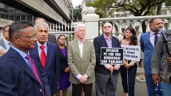 Nouvelle manifestation symbolique des membres de l'opposition devant l'Hôtel du Gouvernement : ils ont dit... 