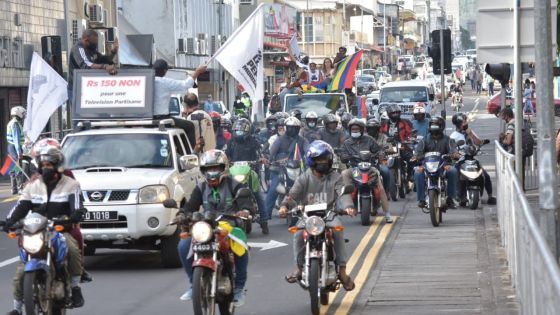 Manifestation contre les brutalités policières, la redevance télé et le port du masque