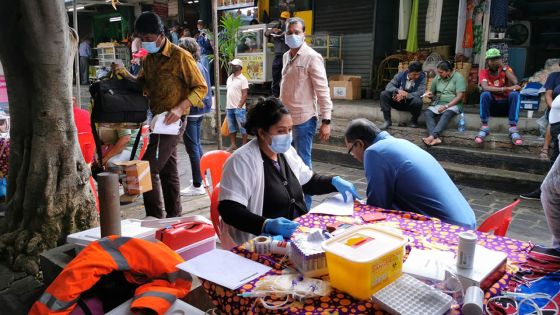 Collecte de sang au Marché central à Port-Louis