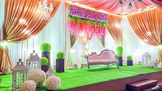 Taux de nuptialité en déclin : noces en berne, les pros du mariage font vœu d’innovation