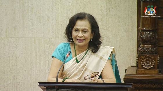 Youth Parliament - Maya Hanoomanjee aux jeunes : «Don’t provoke the Speaker to order you out!»