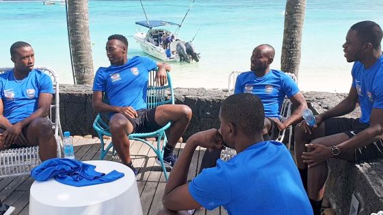 JIOI - Football : pour les joueurs mahorais, la demi-finale contre Maurice se jouera «au mental»