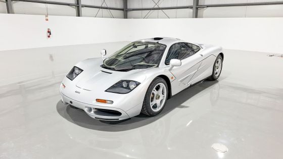 McLaren F1 pouvant atteindre Rs 1 milliard : les autos du collectionneur Terry Smith arrivent peu à peu à Maurice 