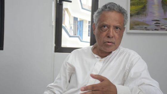 Antoine Domingue, Senior Counsel : «Un avocat ne peut enlever sa toge pour enfiler sa minijupe de politicien»