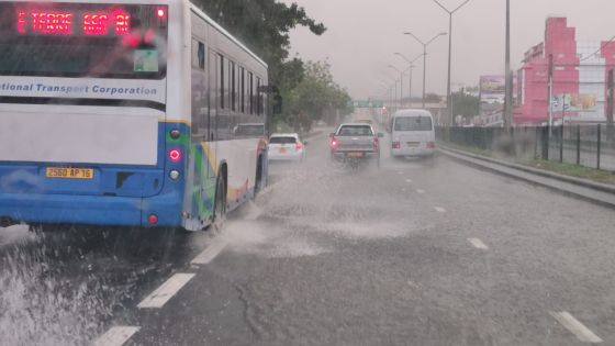 Météo : de grosses averses provoquent des accumulations d’eau