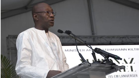 «Il est de notre devoir de célébrer la mémoire de ceux qui ont marqué l'histoire de notre pays», dit Abdoulaye Diop