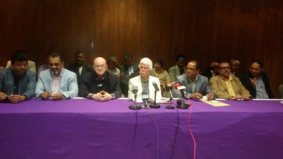 Paul Bérenger : «C’est honteux qu’Ivan Collendavelloo ait appartenu au MMM»