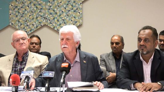 Bérenger : «Le MMM soutiendra Boolell et ne sera pas présent au Parlement ce lundi»