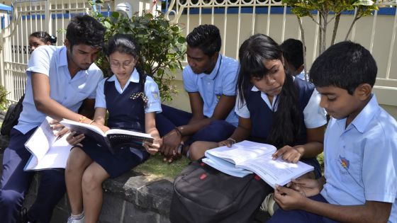 Le secteur éducatif en 55 ans : une évolution en dents de scie 