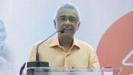 À Plaine-Verte : le PM interpelle encore Sherry Singh et promet «enn lot dife» demain à St-Pierre 