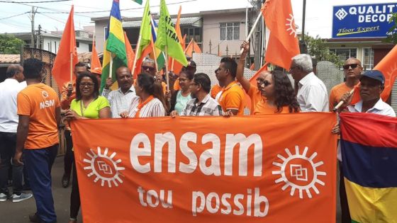 [En images] Nomination Day : les trois candidats de l'Alliance Morisien au no 16 déposent leurs candidatures