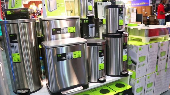 Salon du Déstockage : dernier jour pour profiter des nouveautés et des rabais monstres découvrez les promos au stand de URBAN HOME