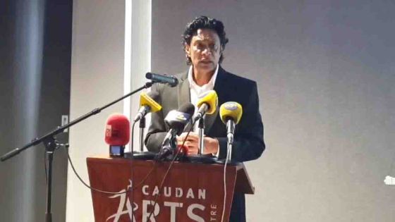 Nando Bodha : suivez en direct sa première conférence de presse depuis sa démission