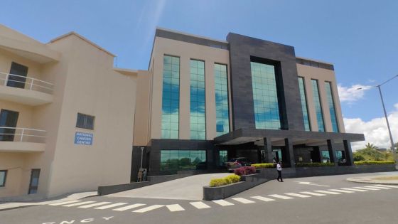 Rapport de l'Audit - Cancer Centre : Surcoûts et lacunes dans la gestion du projet 