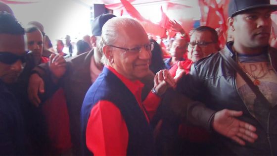 Navin Ramgoolam: « Ou trouve li dans ene Rolls Royce ou »