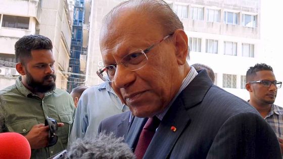 Navin Ramgoolam : « Kan oune rent par l’imposte, ou pou ress l’imposte mem »