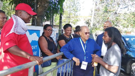 Allégations de Ramgoolam : «li pou donn zot Rs 1000 par biltin» ; le Commissaire électoral affirme qu'aucun «incident de la sorte n'a été rapporté»