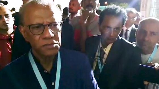 «Mo pa van lapo lours avan mo touy lours la», dit Navin Ramgoolam