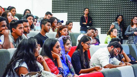  Futurpreneur Talks : turning job seekers into job creators