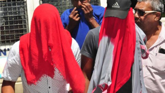 Deux jeunes arrêtés pour possession de tasers - L'un d'eux : «Mo ti pe trass enn lavi parski ena boukou profi ladan»