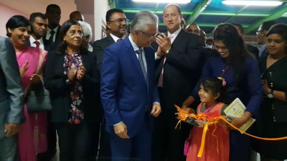 Inauguration du marché de St-Pierre : les élections anticipées sont une illusion, selon le PM