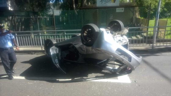 À Flic–en-Flac : il abandonne son véhicule après avoir heurté une voiture