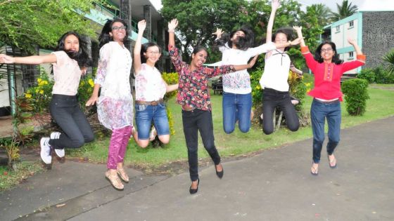 Boursiers de l’État : doivent-ils revenir? 