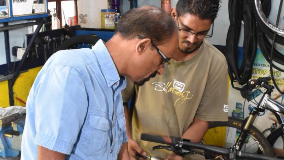 Métier : Noorudeen Bundhoo a choisi d'être mécanicien de bicyclette