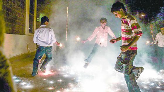 Mauritius Fire and Rescue Services caution the public on fireworks 