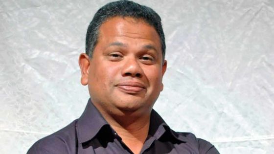 Stephan Raynal : l’équilibriste du rire