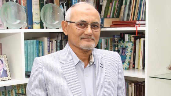 Mubarak Sooltangos : «J’ai vivement conseillé à la Présidente de rester»