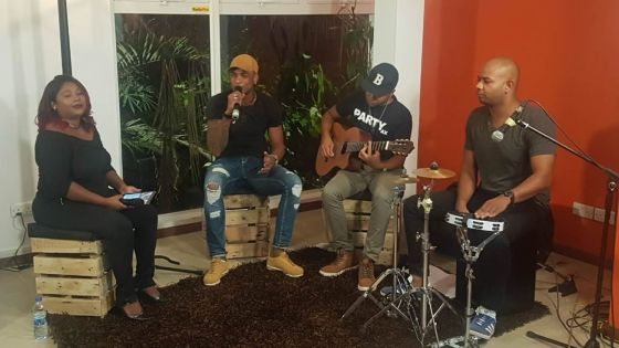 Émission «Jammin’» sur Radio plus les vendredis : le chanteur Mr Love s’attire des milliers d’internautes sur la page Defimedia.info