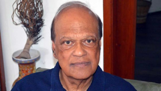 Professeur Anba Soopramanien, Spécialiste de la rééducation neurologique : «Former des patients pour être des ambassadeurs de la paraplégie»