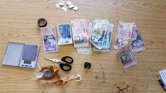 Opération crackdown à Mahébourg : trois revendeurs arrêtés avec de l’héroïne et de  la drogue synthétique