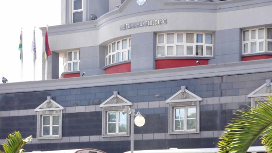 Une enseignante quitte le pays laissant une dette de Rs 1,5 M 