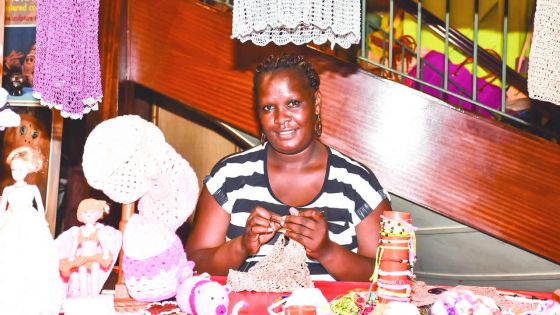 Marie Rose Ravina : des crochets et broderies qui font rêver