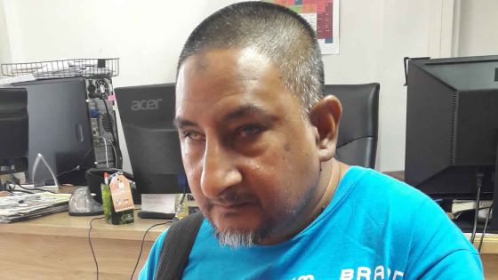 Appel à solidarité : un aveugle veut trouver des fonds pour réparer sa maison