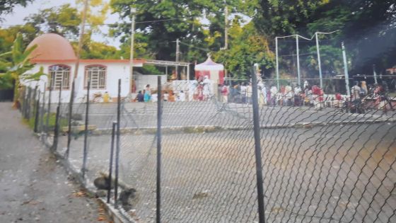 Poste de Flacq : un terrain de pétanque dérange