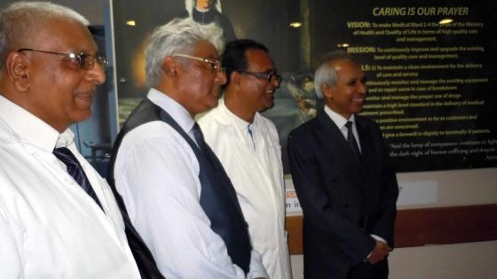 Service de santé : Anwar Husnoo exhorte le personnel à mieux accueillir les patients