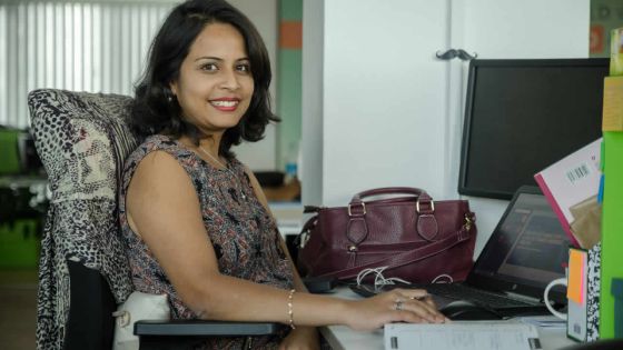 Nausheen Aullybux : la communication jusqu’au bout des doigts