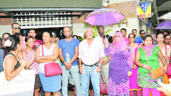 Licenciement : les ouvriers de l’usine Texto dans l’incertitude