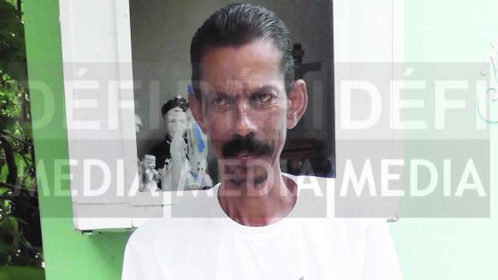 Il s’endort sur la route : un motocycliste lui roule dessus et le tue