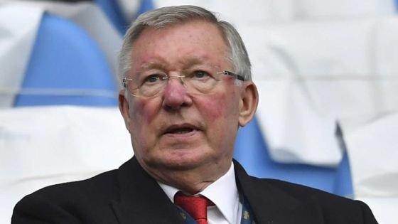 Sir Alex Ferguson, l'entraîneur légendaire de Manchester United, opéré du cerveau