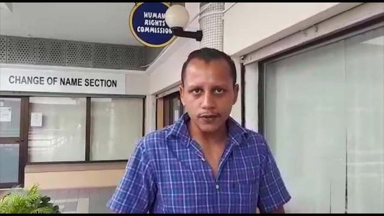 Un activiste d’AKNL porte plainte pour brutalité policière alléguée