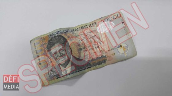 Un automobiliste remet un faux billet de Rs 1 000 à un pompiste