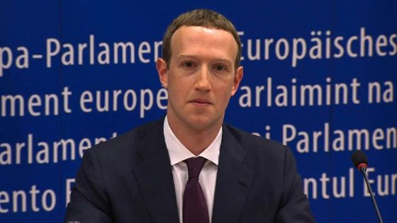 Le patron de Facebook présente ses excuses aux Européens sans convaincre