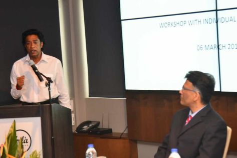 Nando Bodha : «Notre pays a évolué mais nous avons toujours du retard au niveau du transport public»