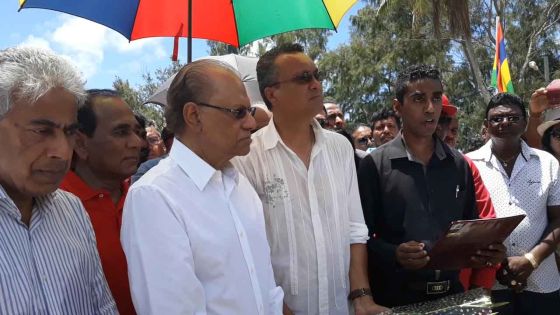Dépôt de gerbes à Pointe-Canon : Navin Ramgoolam se félicite que le Morne ait été classé au patrimoine de l'Unesco sous le règne du PTr
