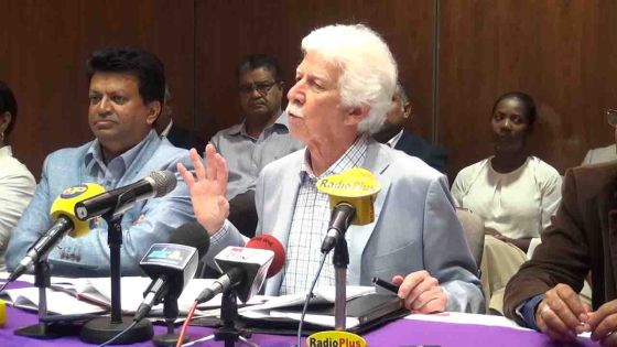 Paul Bérenger : «Xavier-Luc Duval doit se retirer comme leader de l'Opposition»