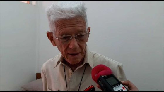 Mgr Maurice Piat demande aux jeunes et aux enseignants d’être persévérants